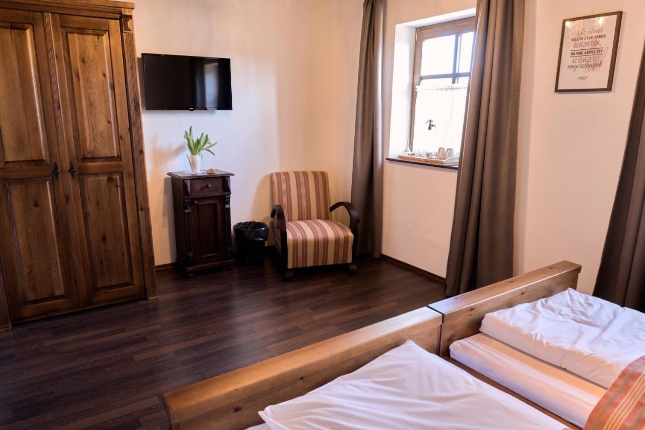 Zsindelyes Cottage Erpatak Luaran gambar