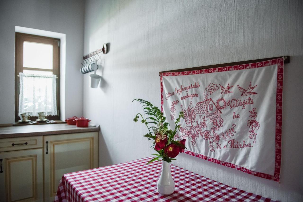 Zsindelyes Cottage Erpatak Luaran gambar