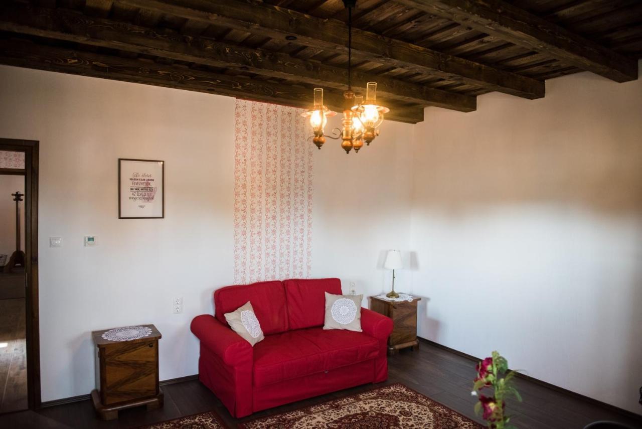 Zsindelyes Cottage Erpatak Luaran gambar