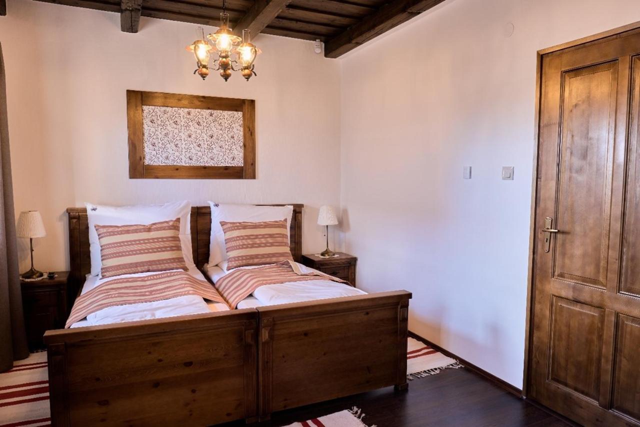 Zsindelyes Cottage Erpatak Luaran gambar